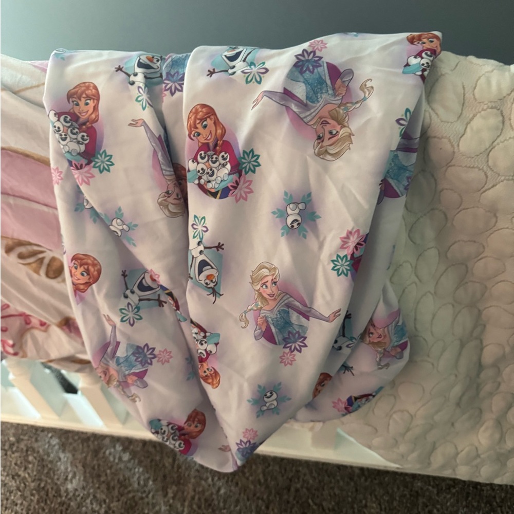 Girls crib fitted sheet
